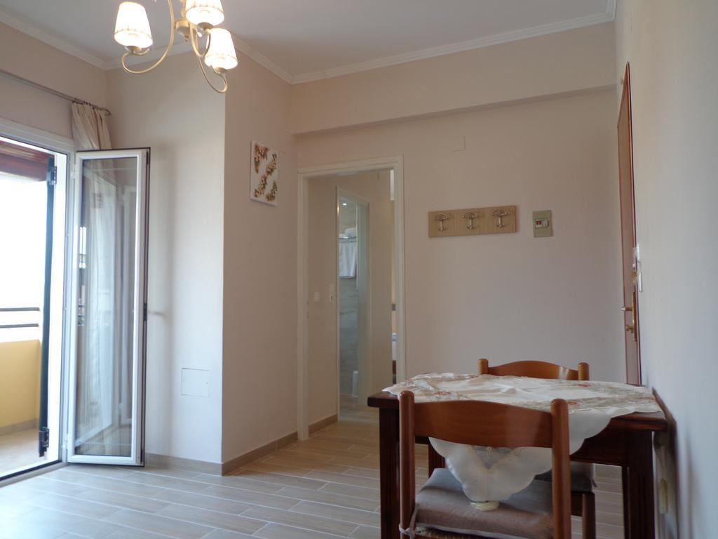 Kalypso Gouviaアパートホテル 部屋 写真